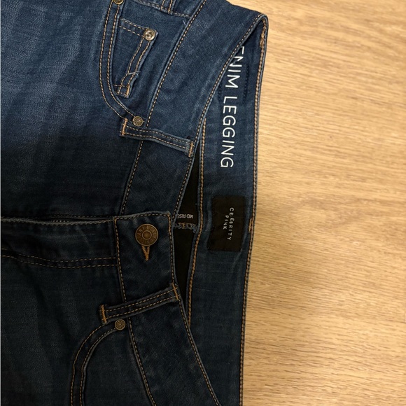 Celebrity Pink Mid-Rise Denim Legging Jeans – Dark Wash - Picture 4 of 5